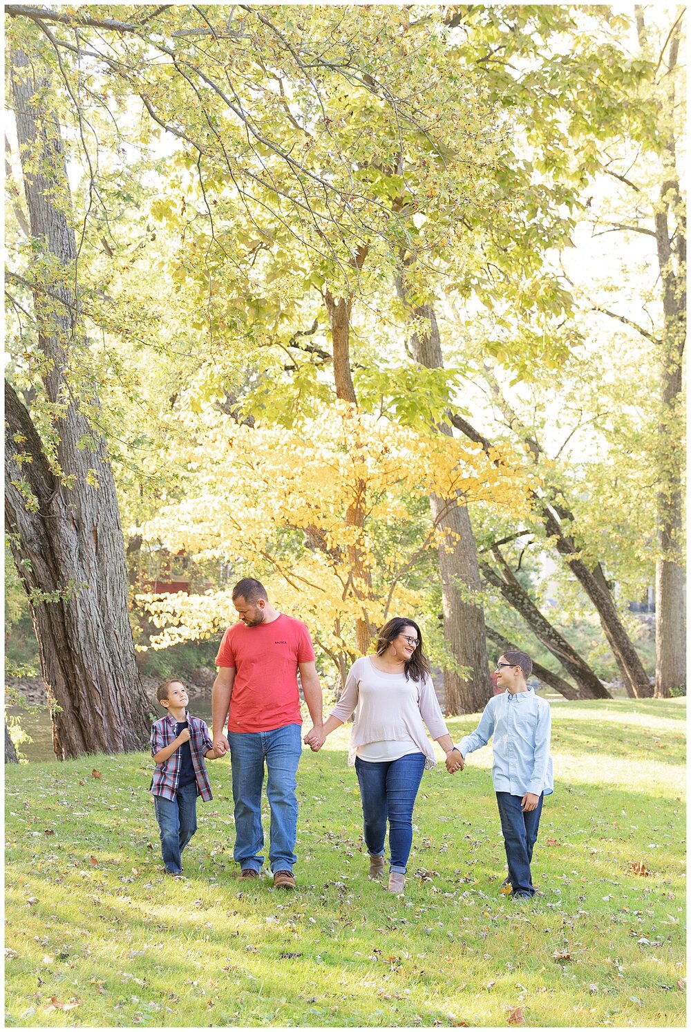 The Galbreaths A fall mini session at the Winamac Town Park